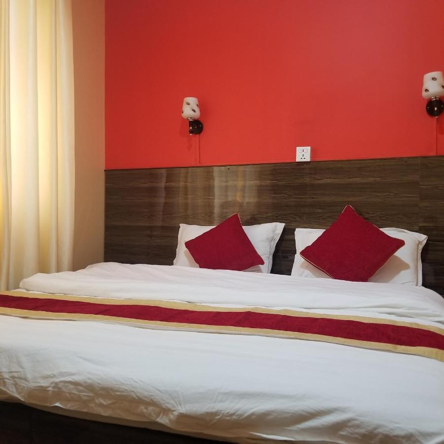 Vista City Hostel Катманду Экстерьер фото